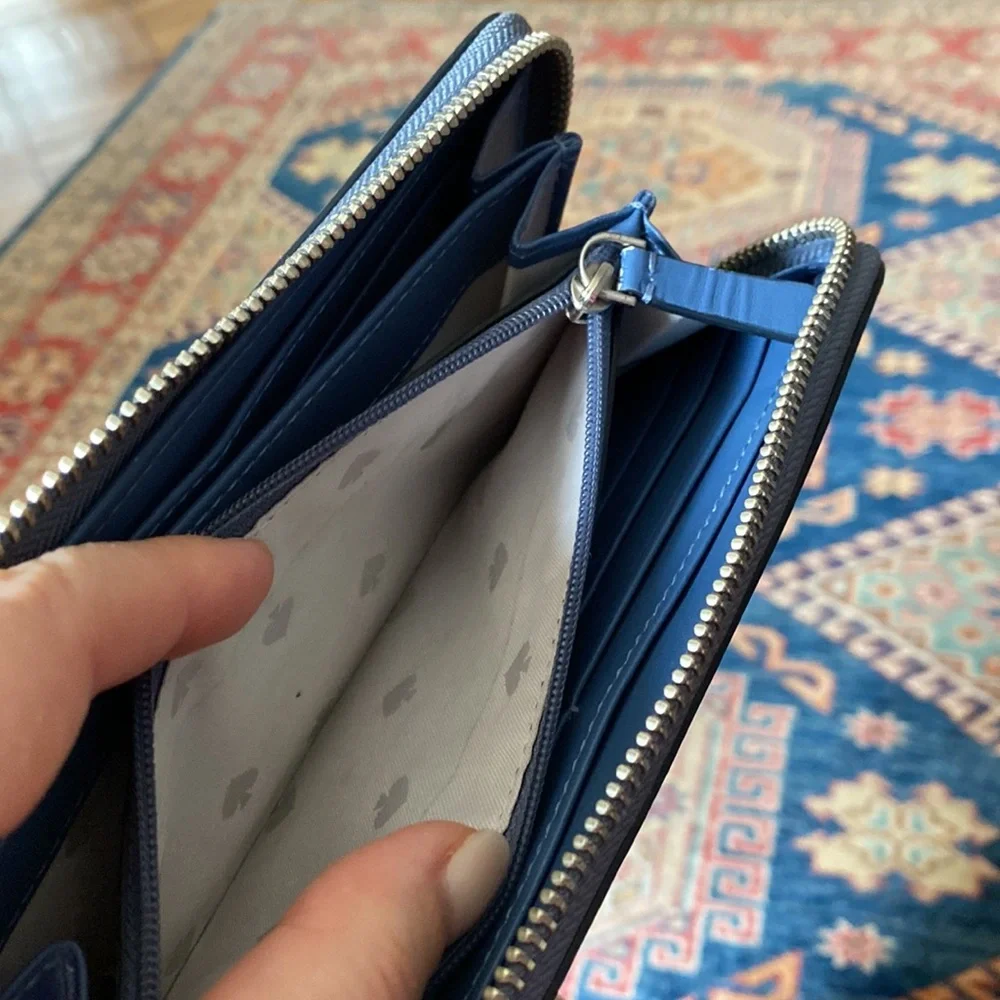 Kate Spade 2-tone blue wallet - Picture 6 of 10